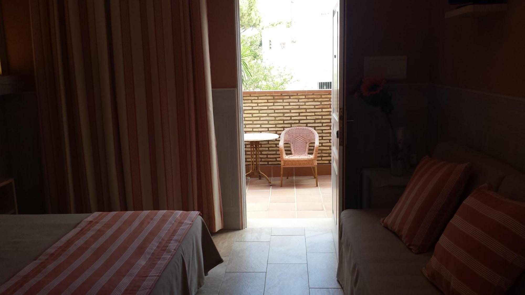 Hostal Noli Chiclana de la Frontera Dış mekan fotoğraf