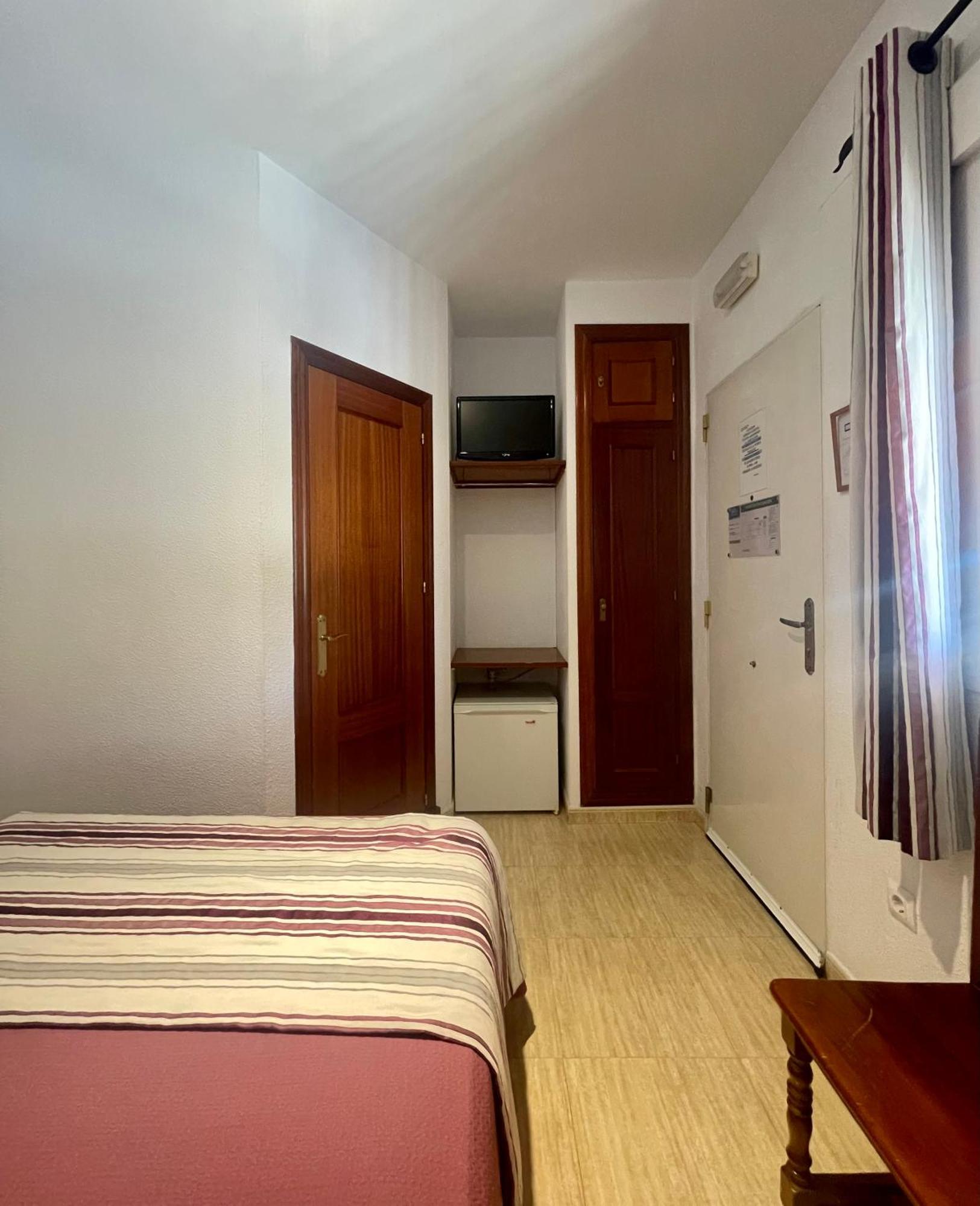 Hostal Noli Chiclana de la Frontera Dış mekan fotoğraf